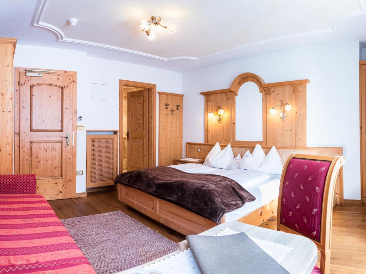 Garni Hotel Rosengarten B&B Selva di Val Gardena Exteriér fotografie