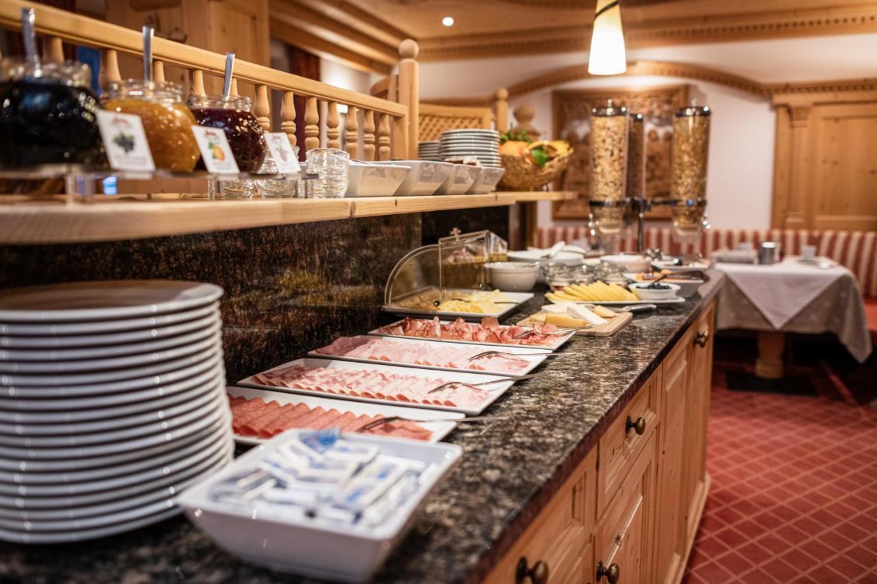 Garni Hotel Rosengarten B&B Selva di Val Gardena Exteriér fotografie
