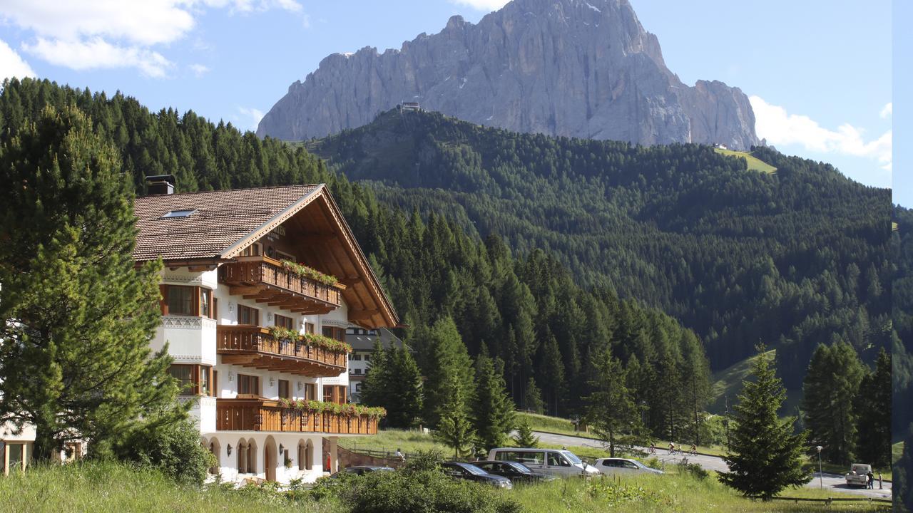 Garni Hotel Rosengarten B&B Selva di Val Gardena Exteriér fotografie