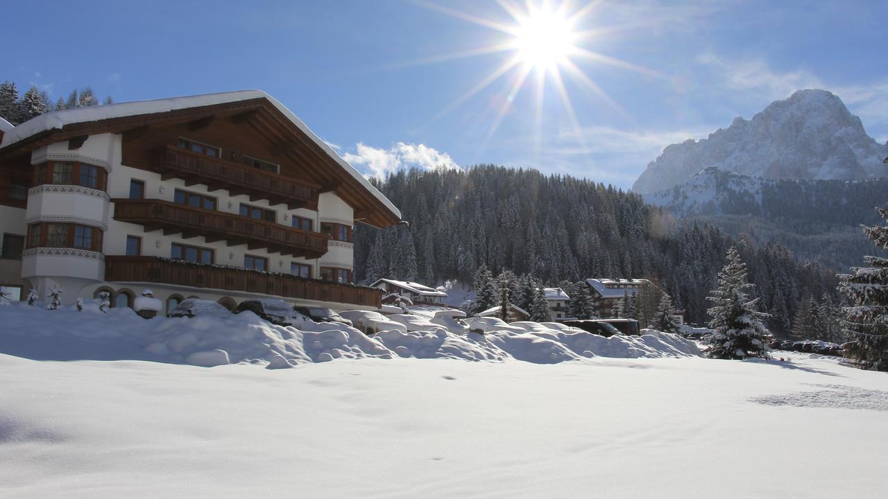 Garni Hotel Rosengarten B&B Selva di Val Gardena Exteriér fotografie